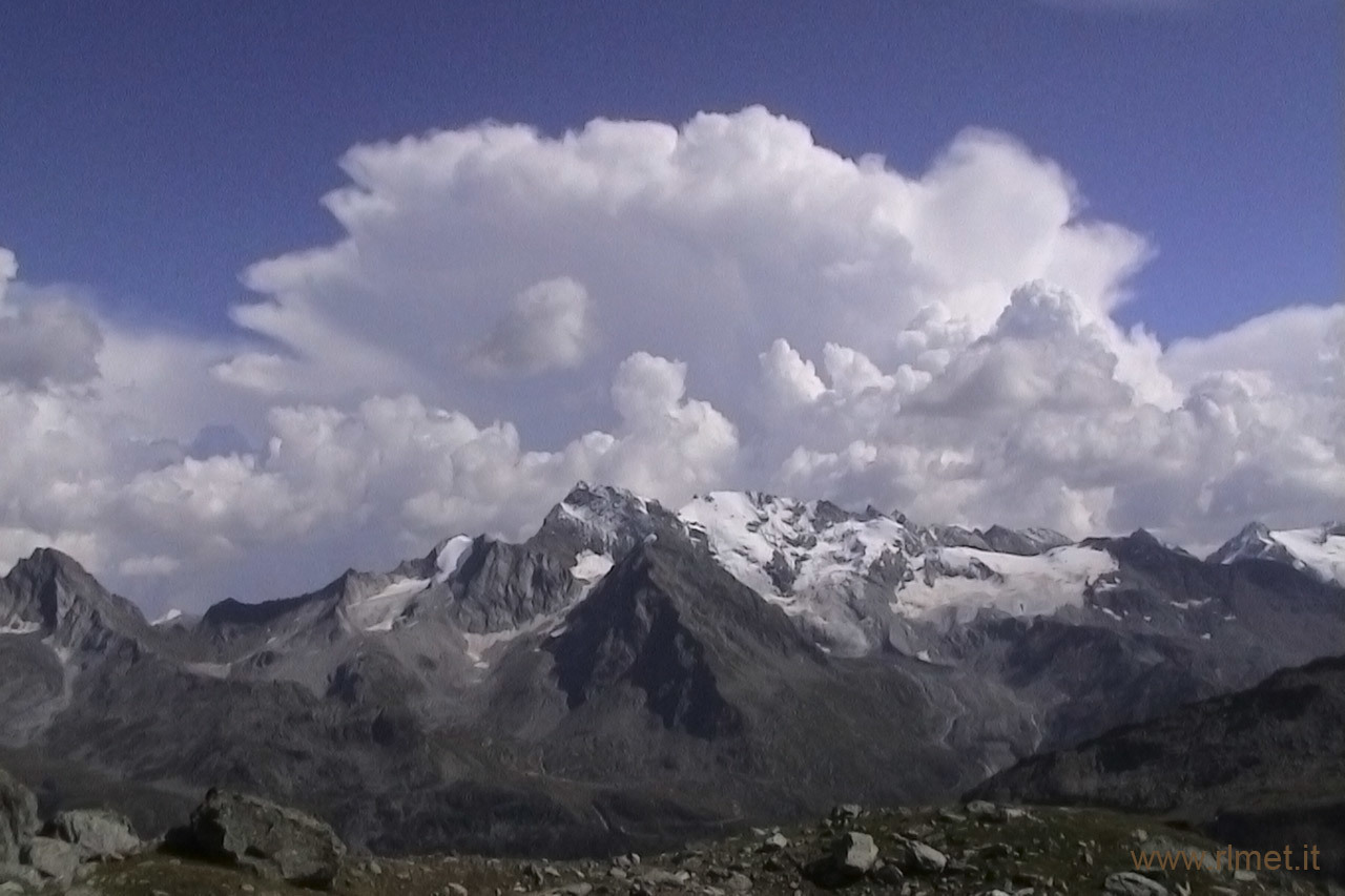 Cumulonimbus capillatus incus